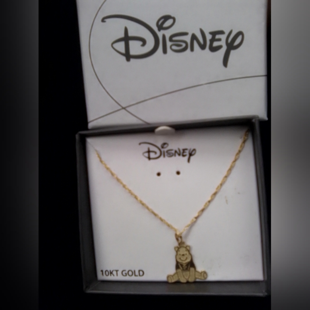 Disney 10k Gold Necklace with Winnie The Pooh Pendant. NWOT!!!